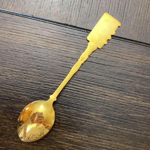 Vintage | 1988 Calgary Rose Bowl Collector Spoon #28 - Picture 3 of 3